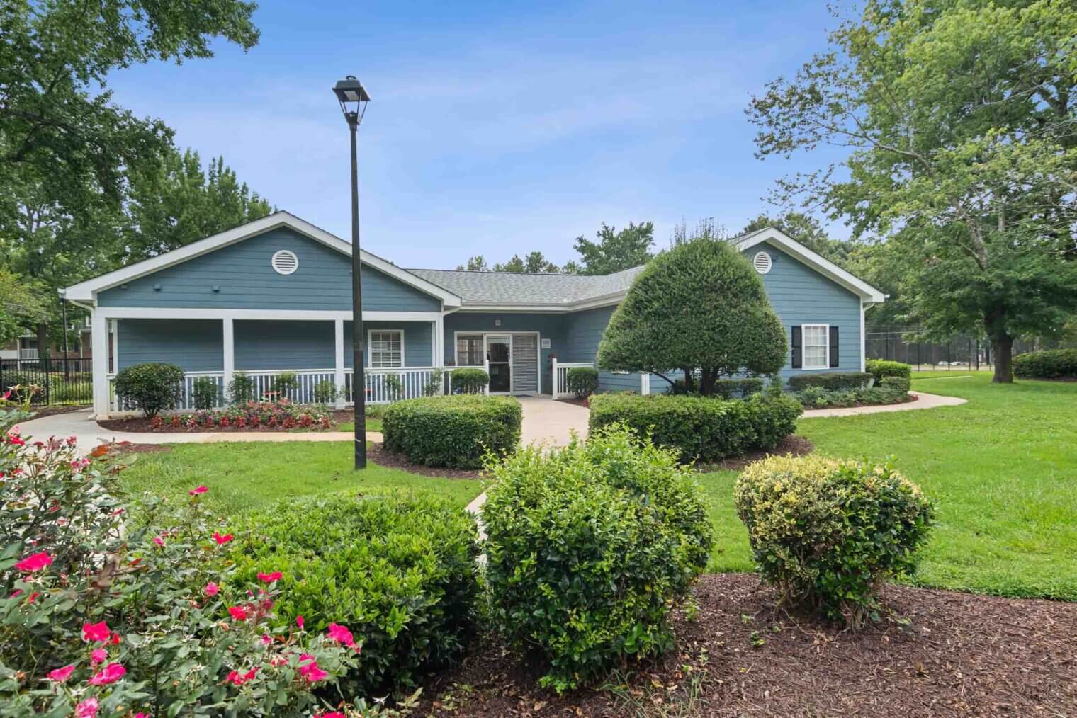 vesta bouldercrest community building apartments in atlanta